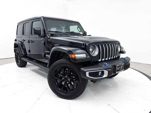 Used 2023 Jeep Wrangler Unlimited Sahara w/ Cold Weather Group image 2