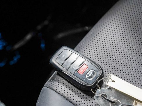 Certified 2024 Toyota Venza Limited AWD/4WD image 30