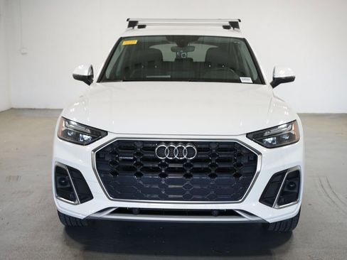 Used 2022 Audi Q5 2.0T Premium w/ Convenience Package AWD/4WD image 2