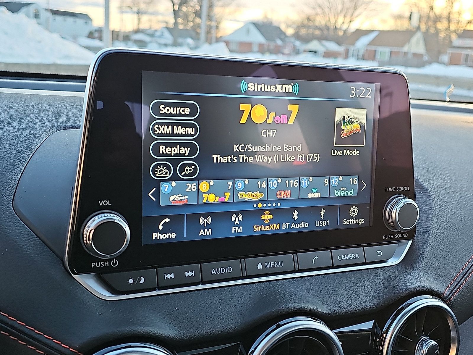 Certified 2025 Nissan Sentra SR w/ SR Premium Package FWD image 19