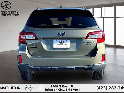 Used 2017 Subaru Outback 3.6R Touring image 4