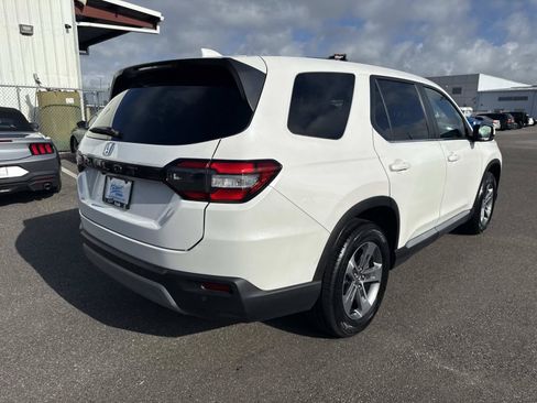 Certified 2025 Honda Pilot EX-L image 4