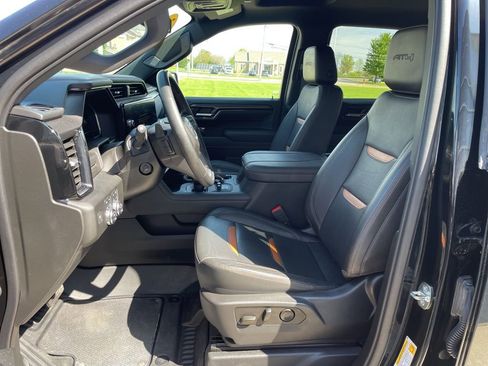 Used 2023 GMC Sierra 1500 AT4 AWD/4WD image 8