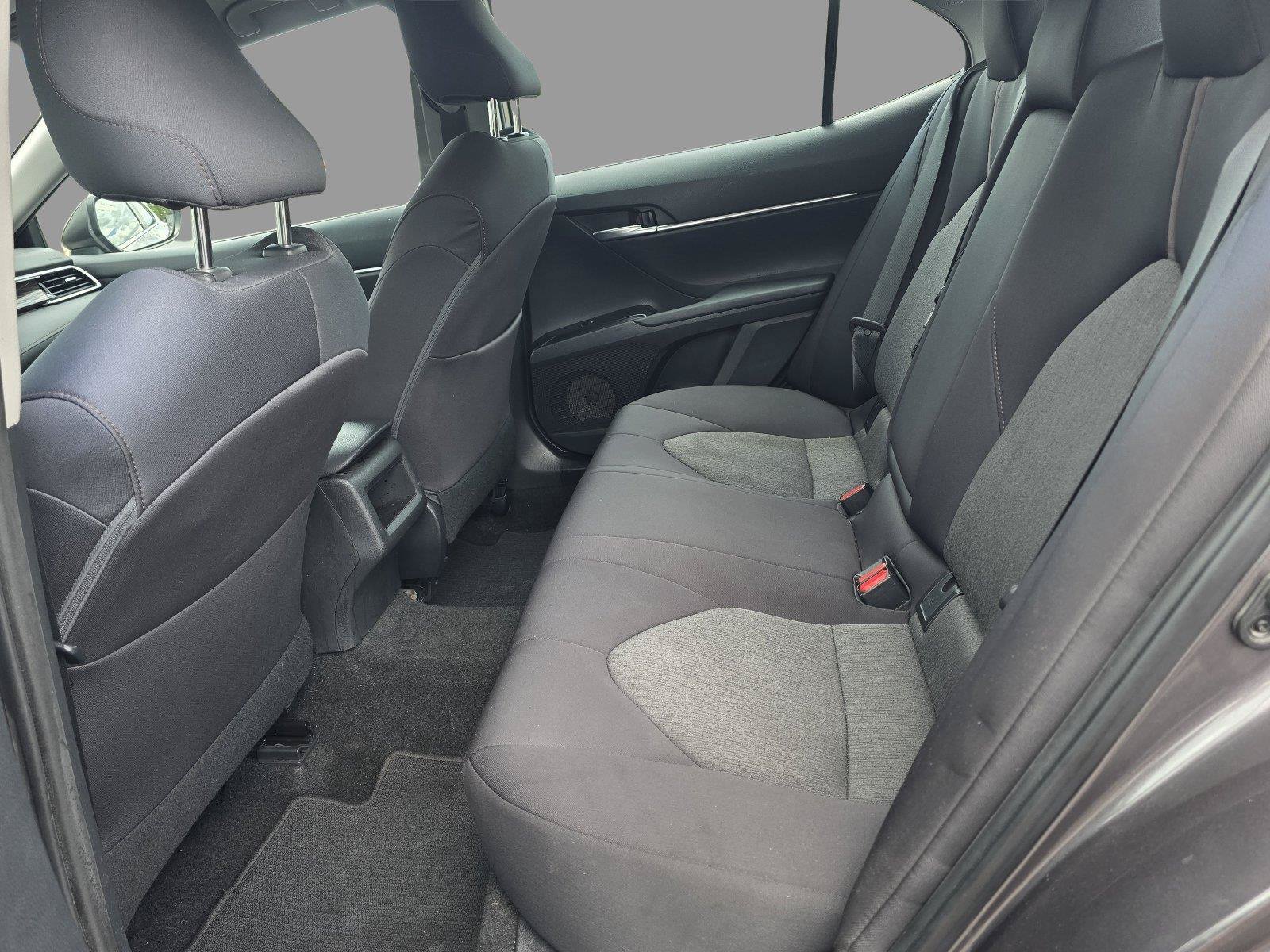 Used 2018 Toyota Camry LE FWD image 24