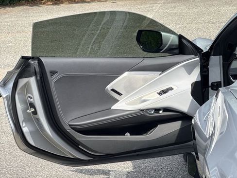 Used 2020 Chevrolet Corvette Stingray Preferred Cpe w/ 2LT Preferred Equipment Group RWD image 14