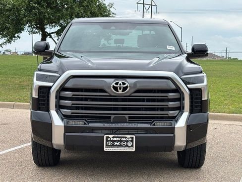 Used 2025 Toyota Tundra Limited w/ Power Package AWD/4WD image 3