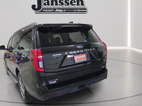 Used 2025 Ford Expedition Max Active image 6