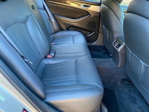 Used 2015 Hyundai Genesis 3.8 image 38