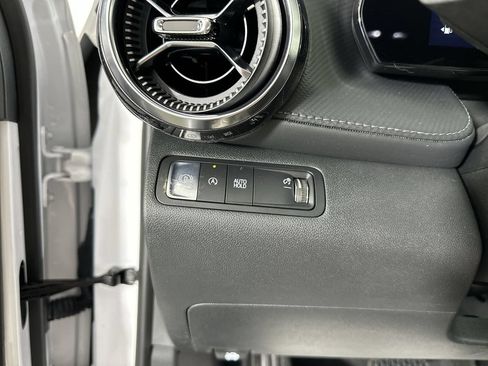 New 2026 Chevrolet Equinox LT w/ Convenience Package II FWD image 18