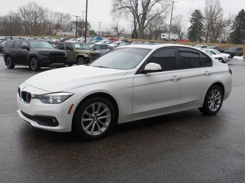 Used 2016 BMW 320i xDrive Sedan image 2
