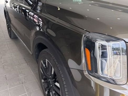 Certified 2024 Kia Telluride SX FWD image 3