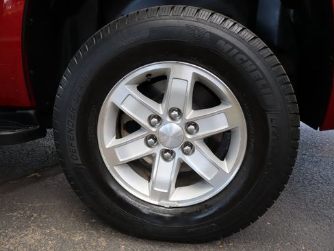 Used 2013 GMC Yukon SLT w/ SLT-2 Equipment Package AWD/4WD image 42