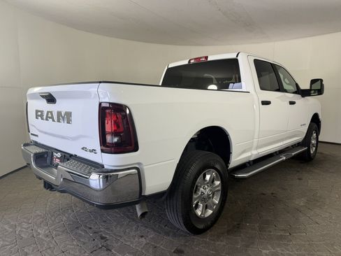 Used 2026 RAM 2500 Big Horn AWD/4WD image 9