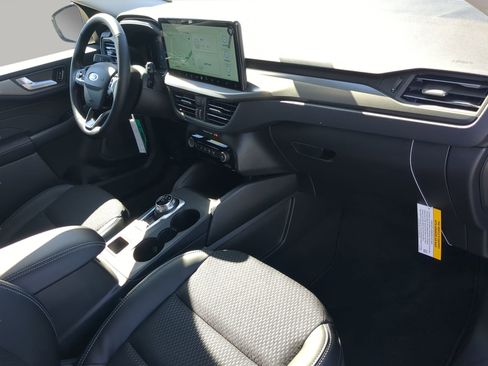 New 2026 Ford Escape SE image 44