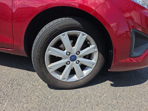 Used 2013 Ford Fiesta SE FWD image 10