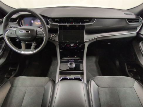 Certified 2024 Jeep Grand Cherokee L Altitude image 16