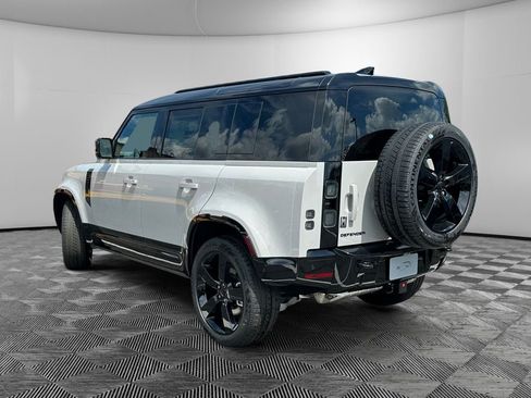 New 2026 Land Rover Defender 110 X-Dynamic SE AWD/4WD image 3