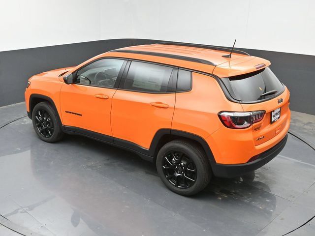 Used 2026 Jeep Compass Latitude AWD/4WD image 37