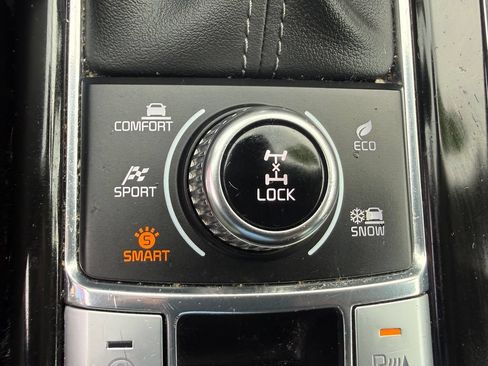Used 2025 Kia Telluride S AWD/4WD image 23