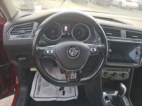 Used 2019 Volkswagen Tiguan SE w/ Panoramic Sunroof Package AWD/4WD image 14