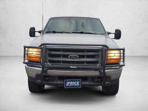 Used 1999 Ford F250 XL image 2