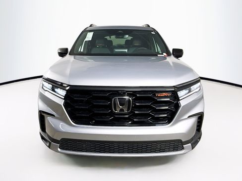 New 2025 Honda Pilot TrailSport image 3