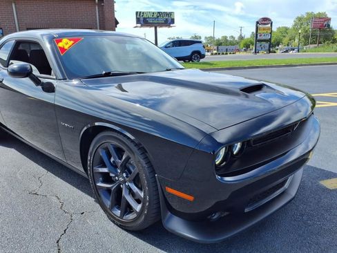 Used 2022 Dodge Challenger R/T w/ Blacktop Package image 8