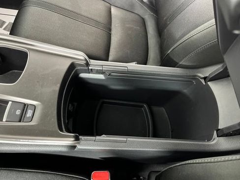 Used 2019 Honda Accord EX image 31