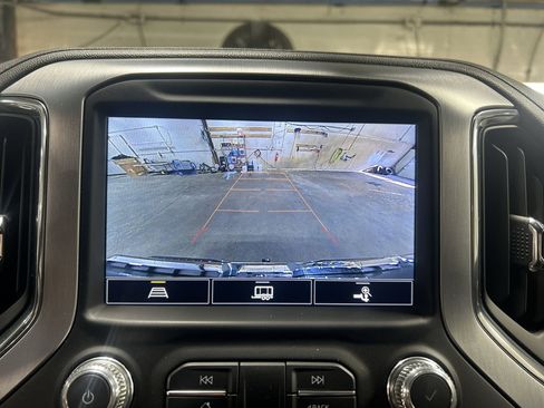 Certified 2022 GMC Sierra 1500 SLT w/ SLT Premium Plus Package image 16