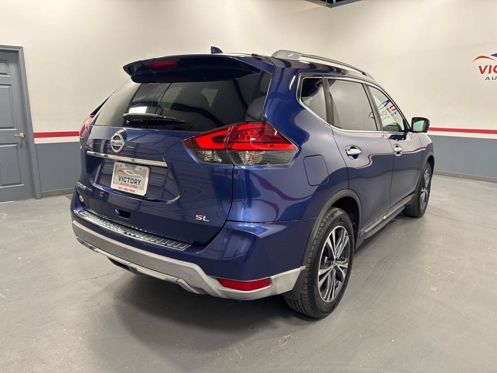 Used 2017 Nissan Rogue SL w/ SL Premium Package FWD image 3