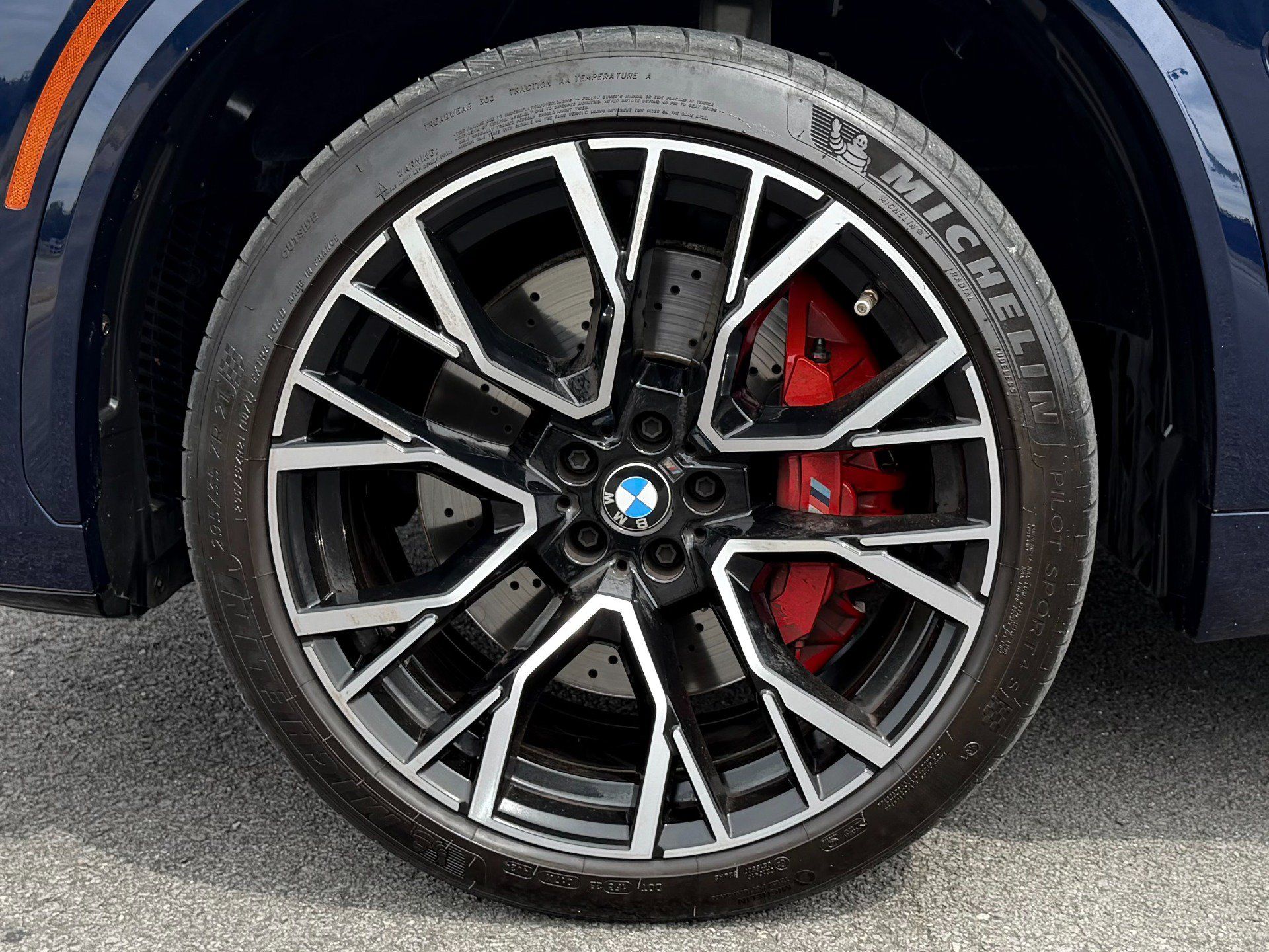 Used 2023 BMW X5 M w/ Competition Package AWD/4WD image 31