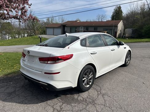 Used 2019 Kia Optima LX image 3