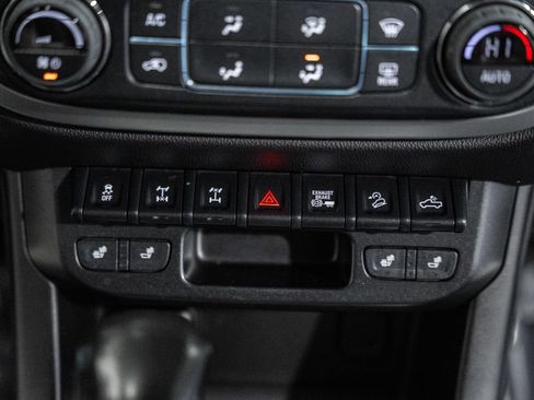 Used 2022 Chevrolet Colorado ZR2 image 31