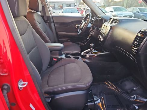 Used 2019 Kia Soul FWD image 22