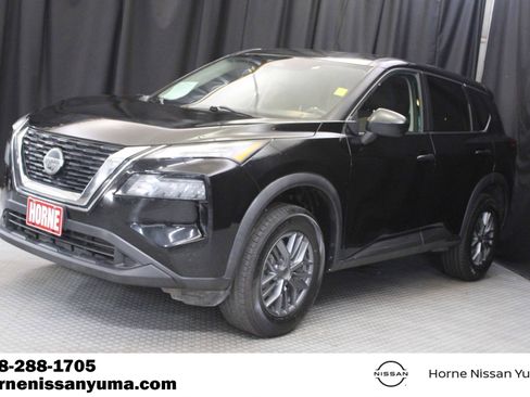 Used 2021 Nissan Rogue S FWD image 3