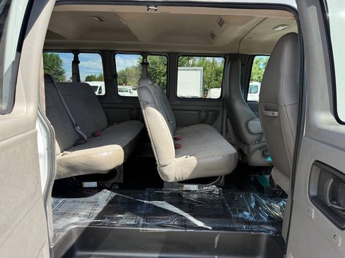 Used 2020 Chevrolet Express 3500 LS RWD image 20