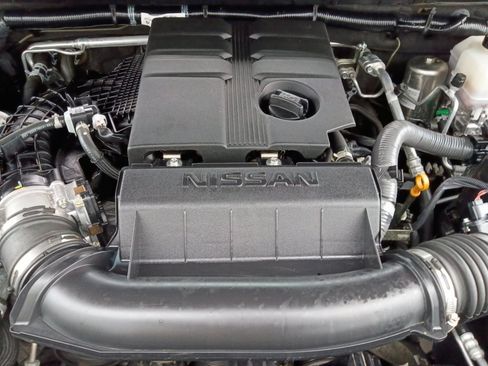 Used 2023 Nissan Frontier PRO-4X w/ Pro Convenience Package AWD/4WD image 16