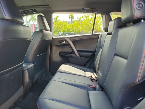 Used 2017 Toyota RAV4 SE AWD/4WD image 17