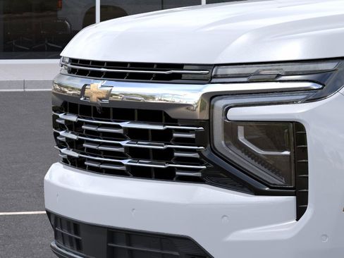 New 2026 Chevrolet Suburban Premier w/ Sun And Tow Package AWD/4WD image 37