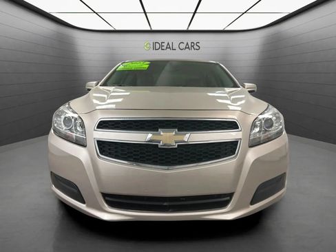 Used 2013 Chevrolet Malibu LT w/ Power Convenience Package FWD image 2
