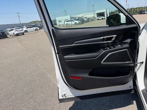 Used 2020 Kia Telluride LX FWD image 18