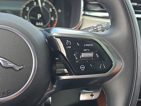 Used 2025 Jaguar F-PACE R-Dynamic S AWD/4WD image 22