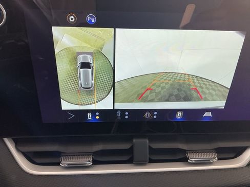 Used 2025 Chevrolet Equinox LT w/ Convenience Package II image 22