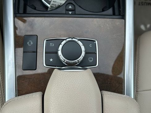 Used 2016 Mercedes-Benz E 350 4MATIC Sedan image 27