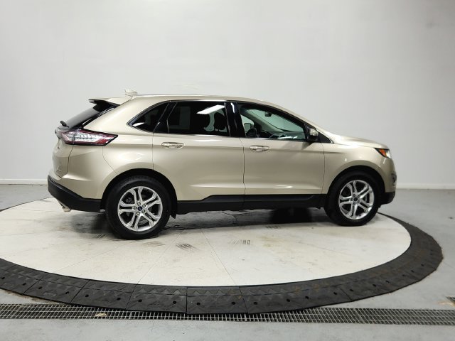 Used 2018 Ford Edge Titanium w/ Equipment Group 301A FWD image 9
