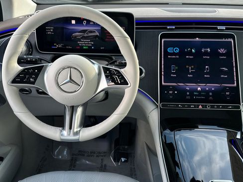 Certified 2023 Mercedes-Benz EQE 500 4MATIC SUV image 30