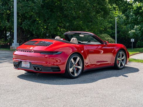 Used 2022 Porsche 911 Carrera 4S AWD/4WD image 7