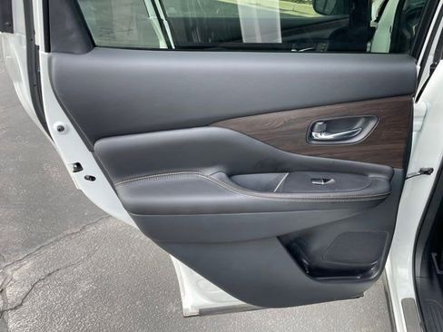 Used 2023 Nissan Murano Platinum w/ Cargo Package image 16