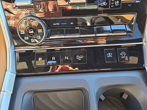 New 2025 Nissan Armada Platinum Reserve image 26