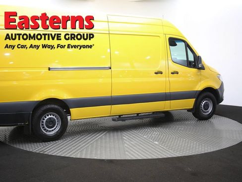 Used 2021 Mercedes-Benz Sprinter 2500 w/ Acoustic Package image 39